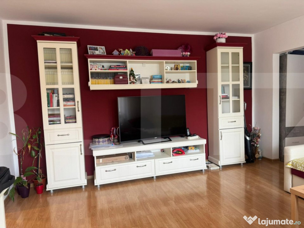Apartament cu 3 camere in Zona Soarelui