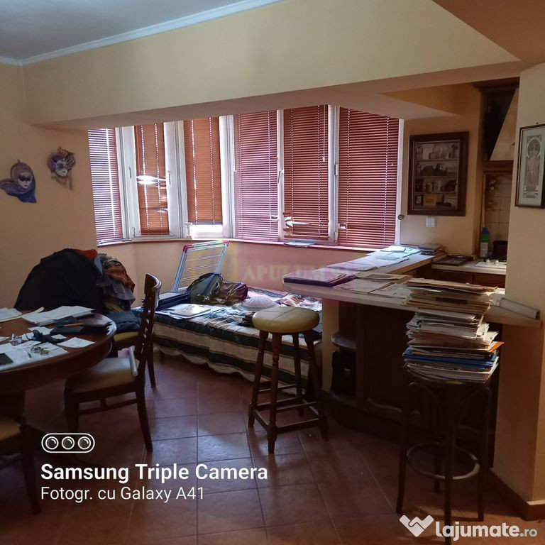 Apartament 3 camere Decebal stradal