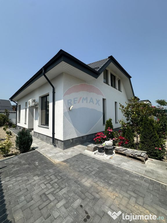Casa cu 4 camere de vânzare în Buftea