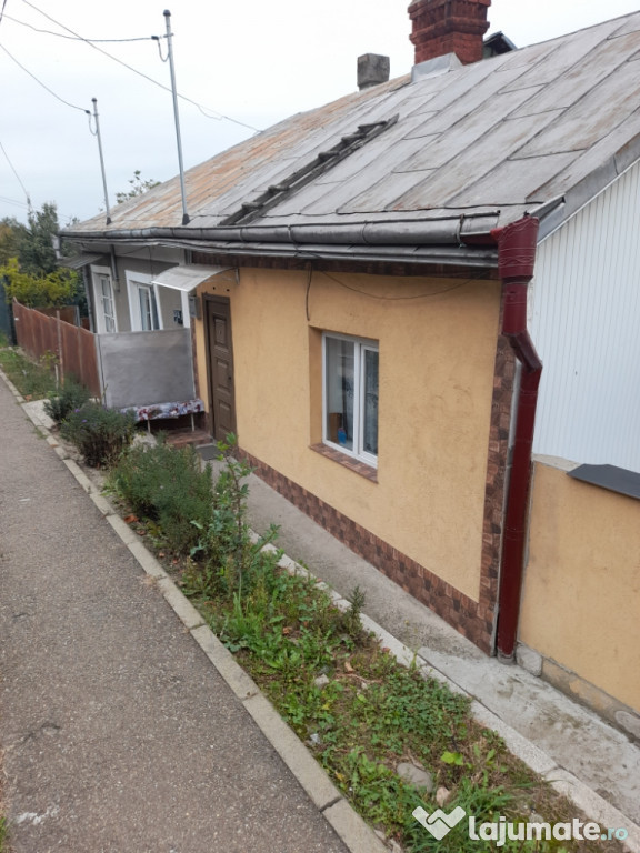 Vand casa tip dulplex