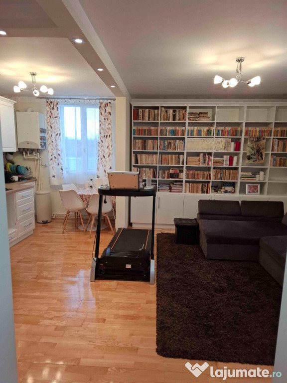Vând apartament 2 camere OM