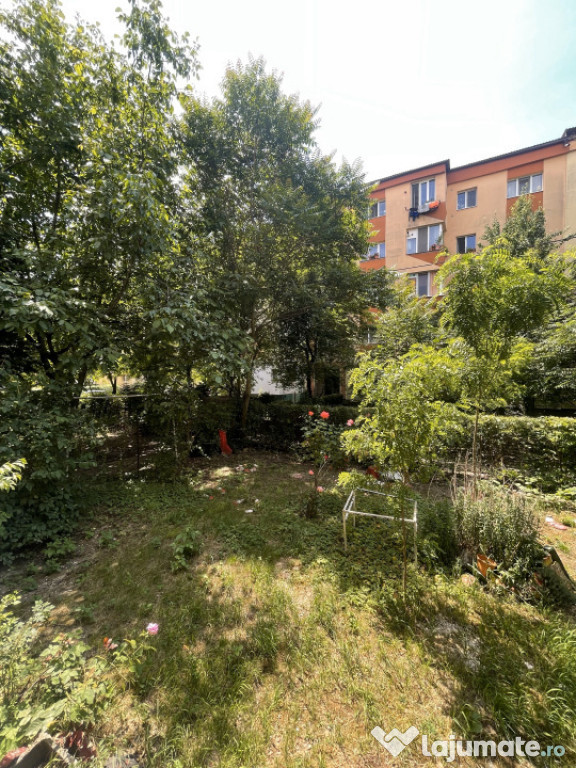 Apartament de 3 camere, 64 mp, parter, balcon, iesire gradin