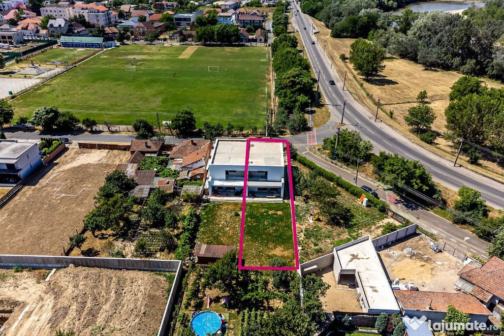 Vila spatioasa in subcetate, proprietate premium