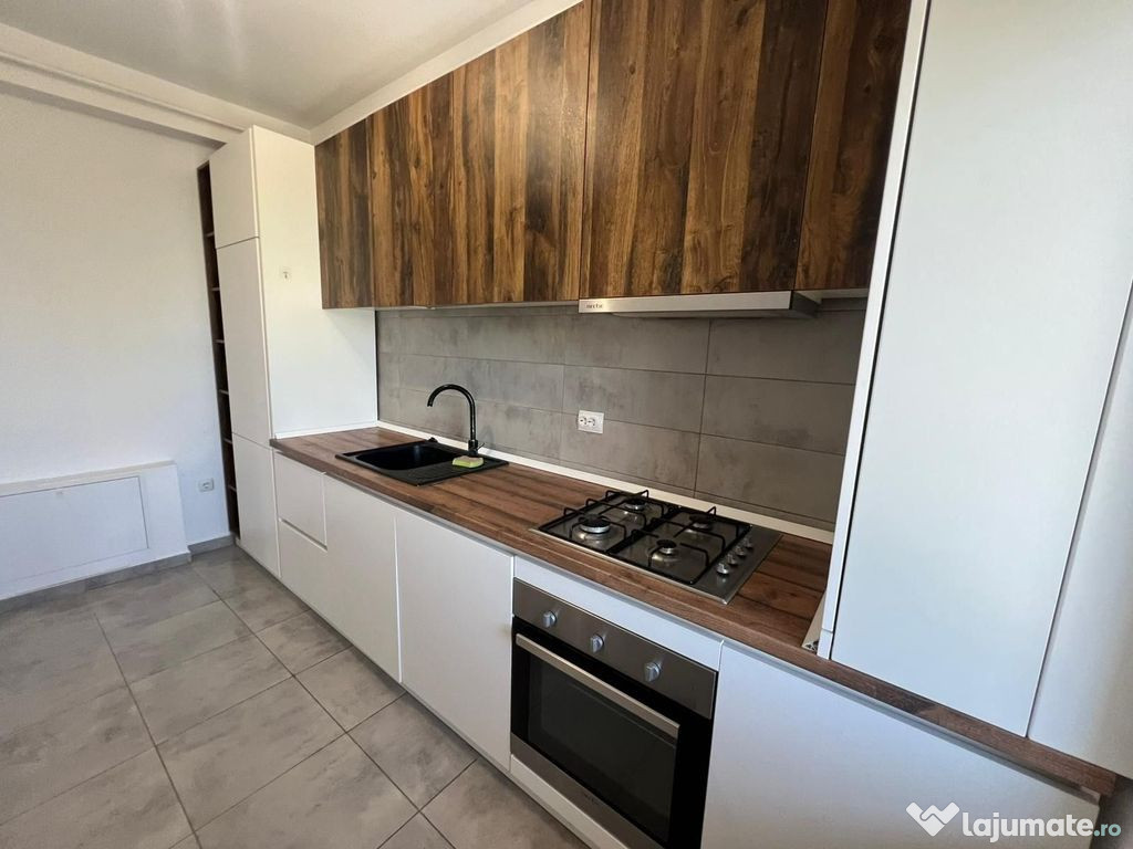 Penthouse 3 camere -de Închiriat-172 MP - în North Ligh...