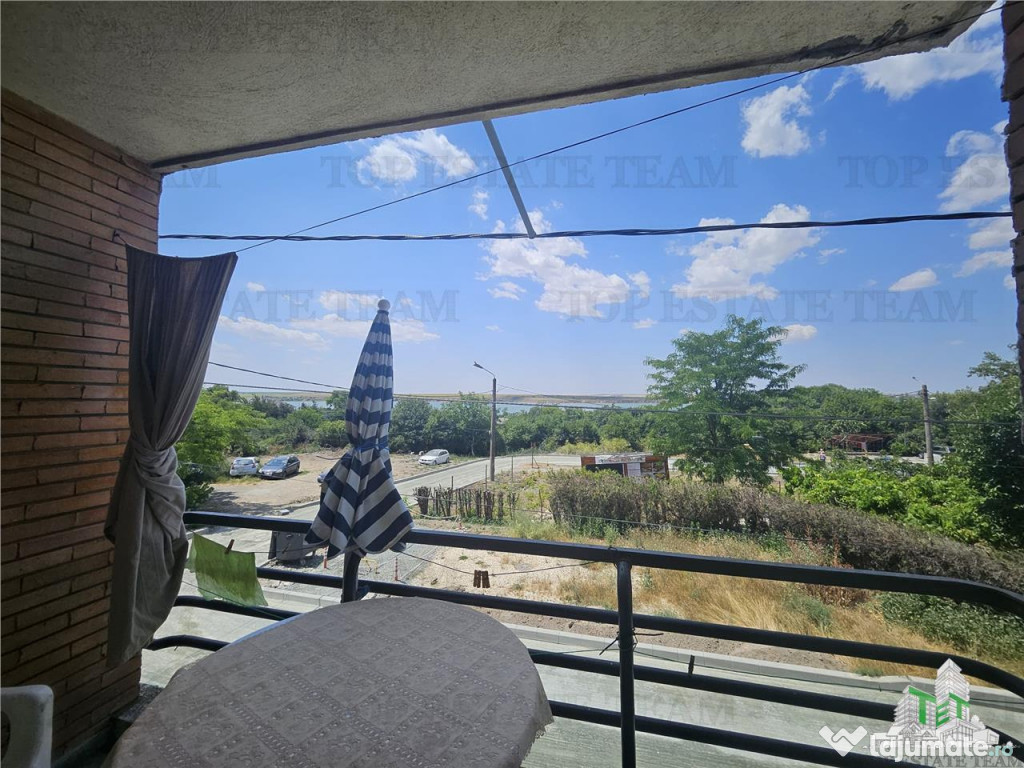 APARTAMENT 3 CAMERE EFORIE SUD CU VEDERE LA LAC