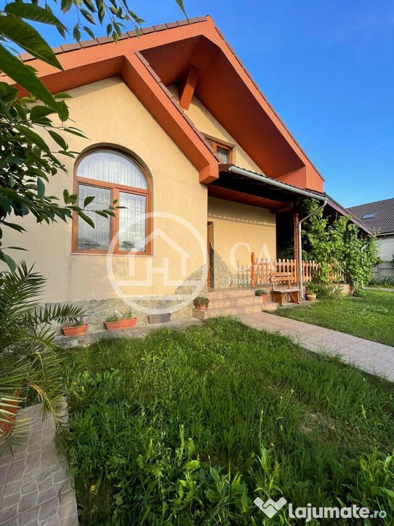Casa de vânzare cu 4 camere in Santandrei, Bihor.
