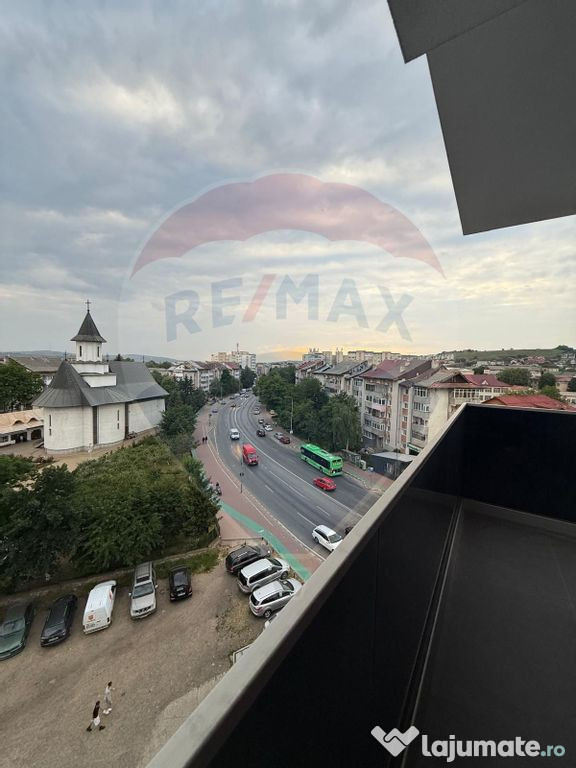 Apartament cu 3 camere de vânzare în zona Burdujeni