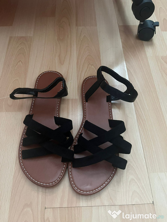 Sandale marimea 41