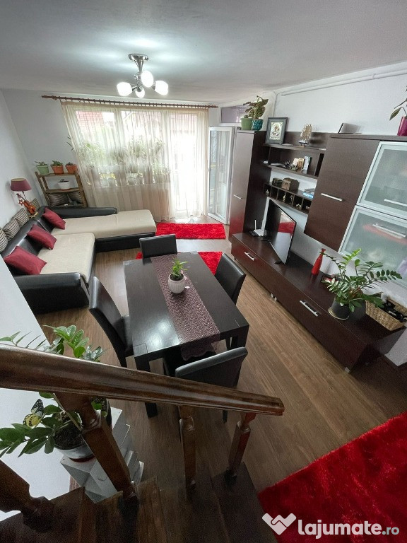 Apartament cu 3 camere pe 2 nivele (penthouse) cu loc parcare