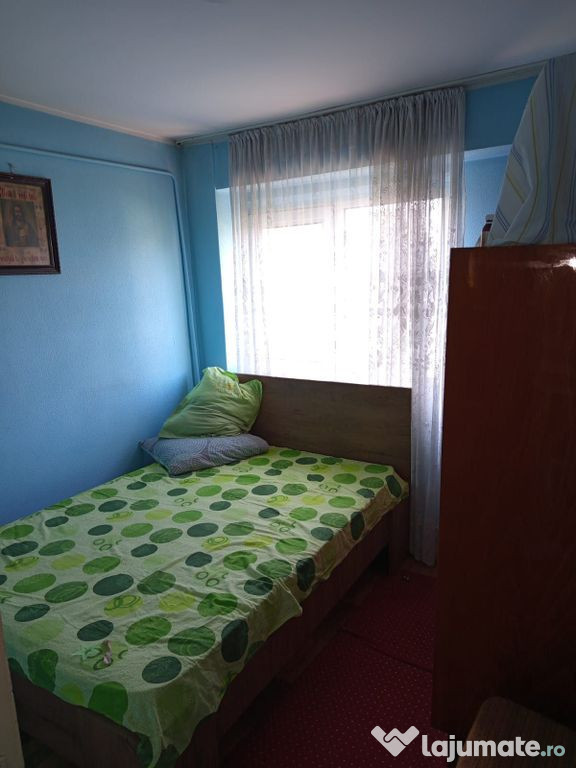 Apartament 3 cam,Sid Vest,et 4,bloc cu pod