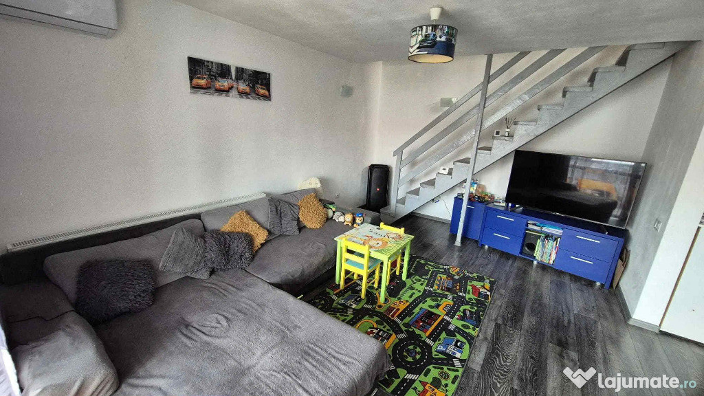 Apartament 2 camere, decomandat - zona Sanpetru.