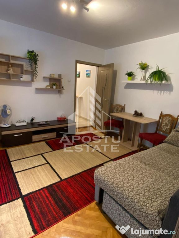 Apartament 3 camere, zona Circumvalatiunii 2 minute de Mall