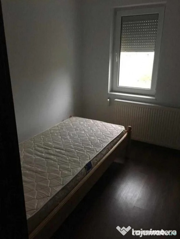 3 camere in zona Steaua