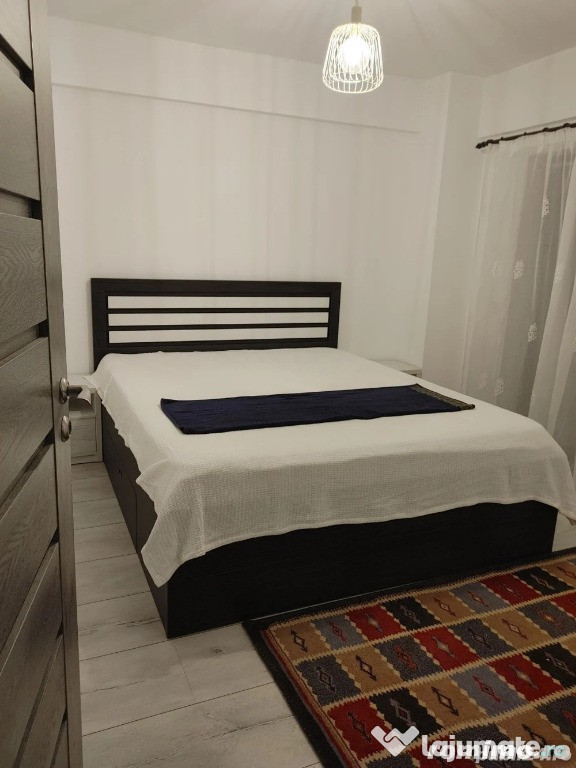 2 camere in zona Dambovita
