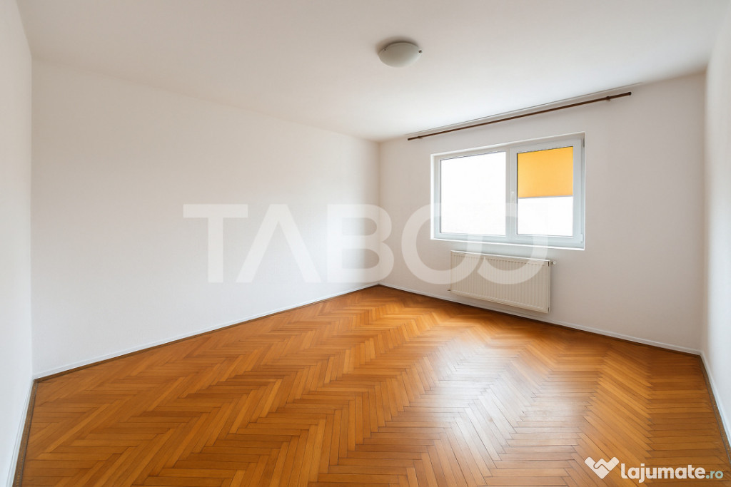 Apartament decomandat de vanzare 2 camere 50 mpu etaj 2 pivn