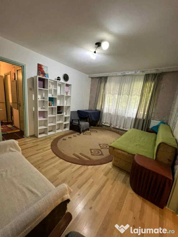Apartament 2 camere, semidecomandat - zona Astra