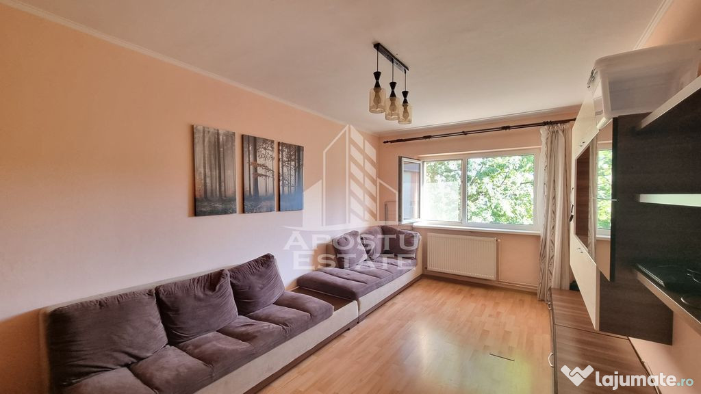 Apartament 3 camere, decomandat, centrala proprie, zona L...