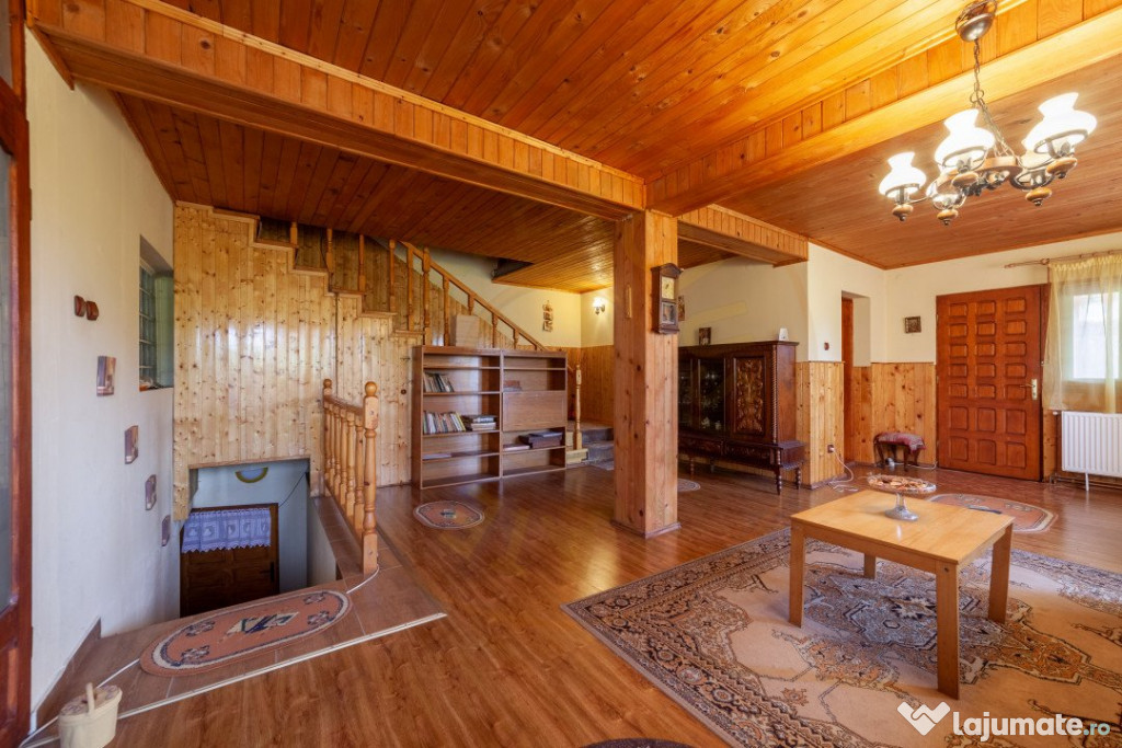 Casa rustica P+1 in zona de deal – Bogati, AG