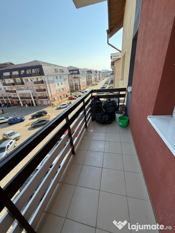 Închiriez apartament 2 camere tip studio – Subcetate Sânpetru – 400 eu