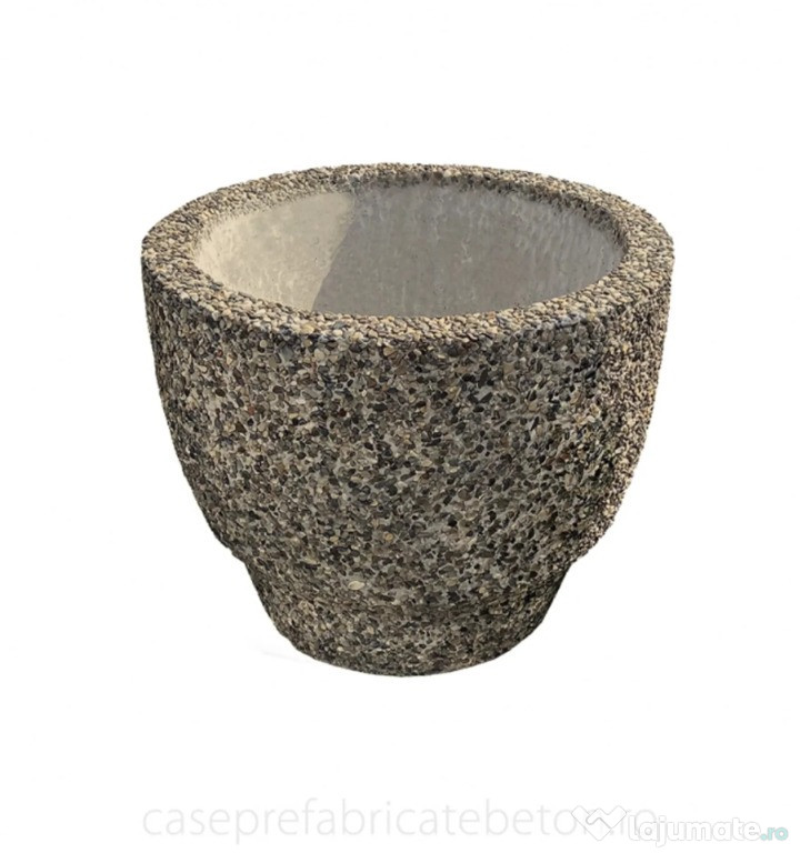 Ghiveci din beton si piatra naturala conic