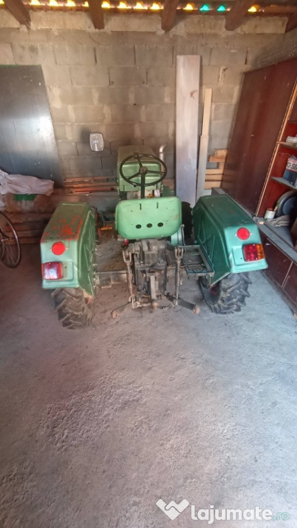 Tractor mic diesel pentru livadă