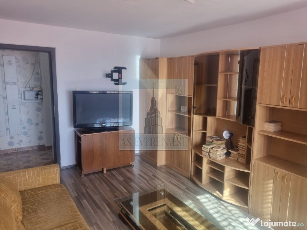 De vanzare apartament 3 camere/ Bd.Alexandru Vlahuță .