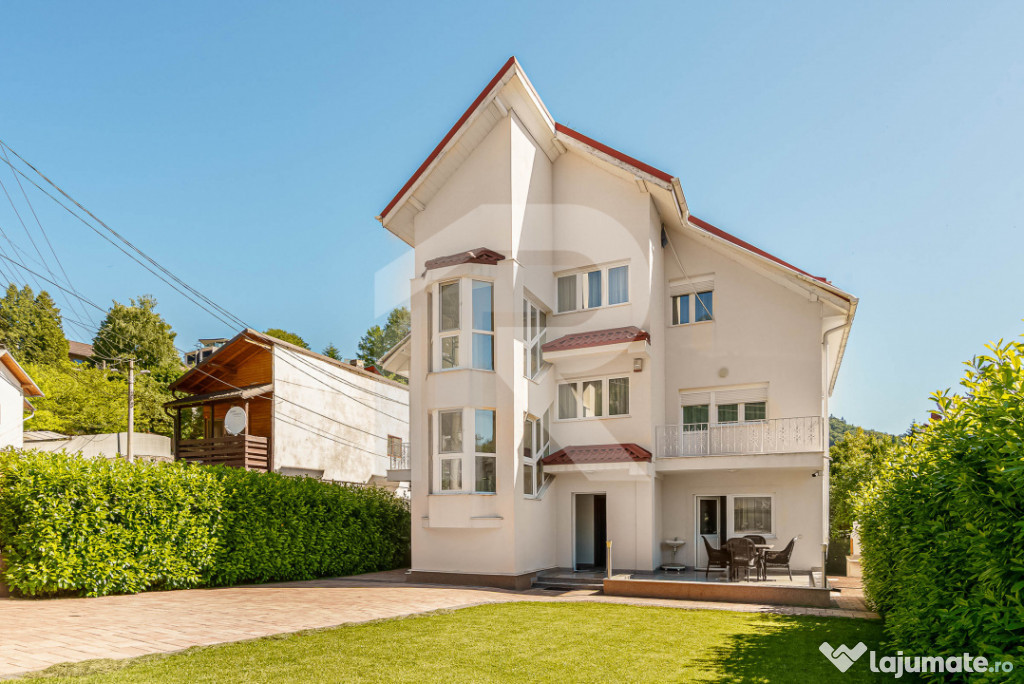 Vilă de vânzare în Bușteni – 8 dormitoare, vedere dire