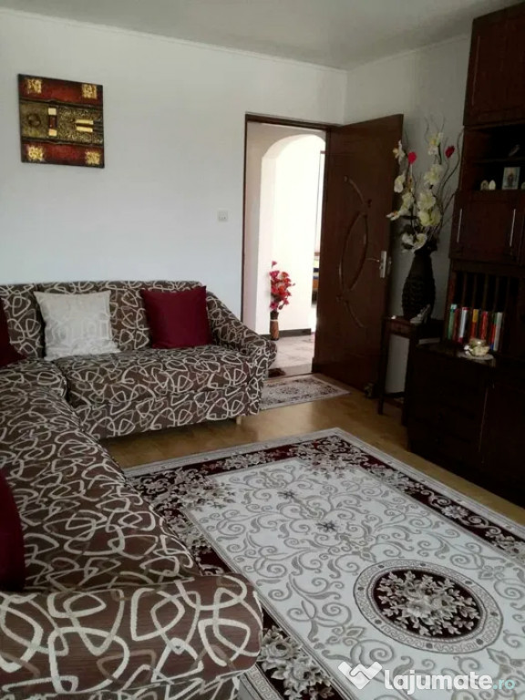 Vand apartament cu 2 camere decomandat Falticeni