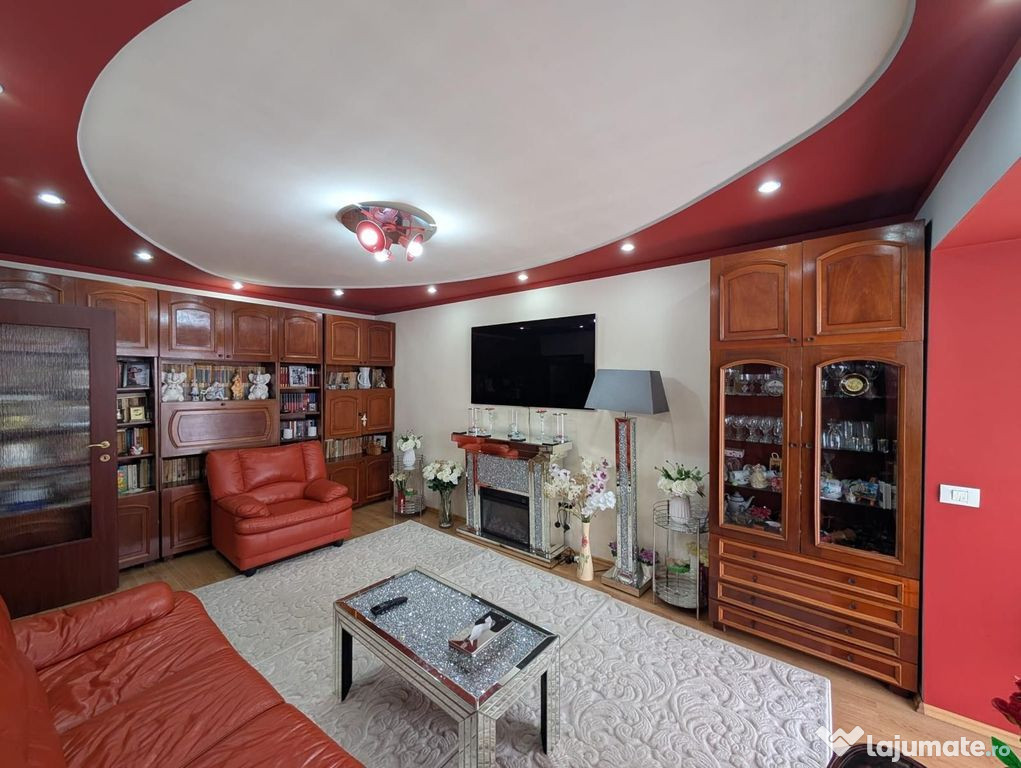 De Vânzare Apartament 4 Camere, Decomandat, 2 Băi, Șos...
