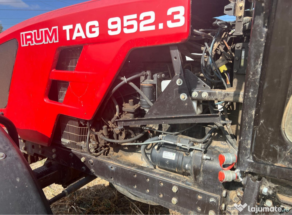 Vand/ schimb Tractor Belarus 952.3 ( 4x4) unic properietar