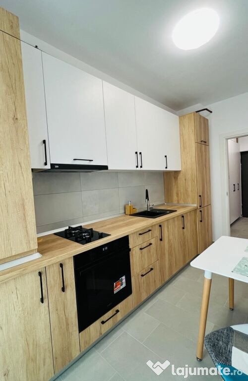 BLOC NOU, APARTAMENT CU LOC DE PARCARE, PODU ROS