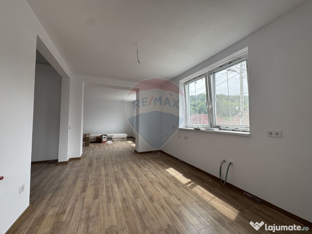 Casă / Vilă cu 4 camere de vânzare în zona Vitrometan