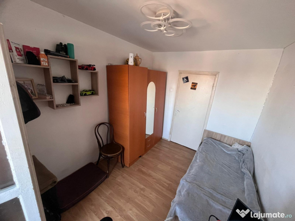Apartament 3 camere decomandat, 70 mp, balcon izolat – zon