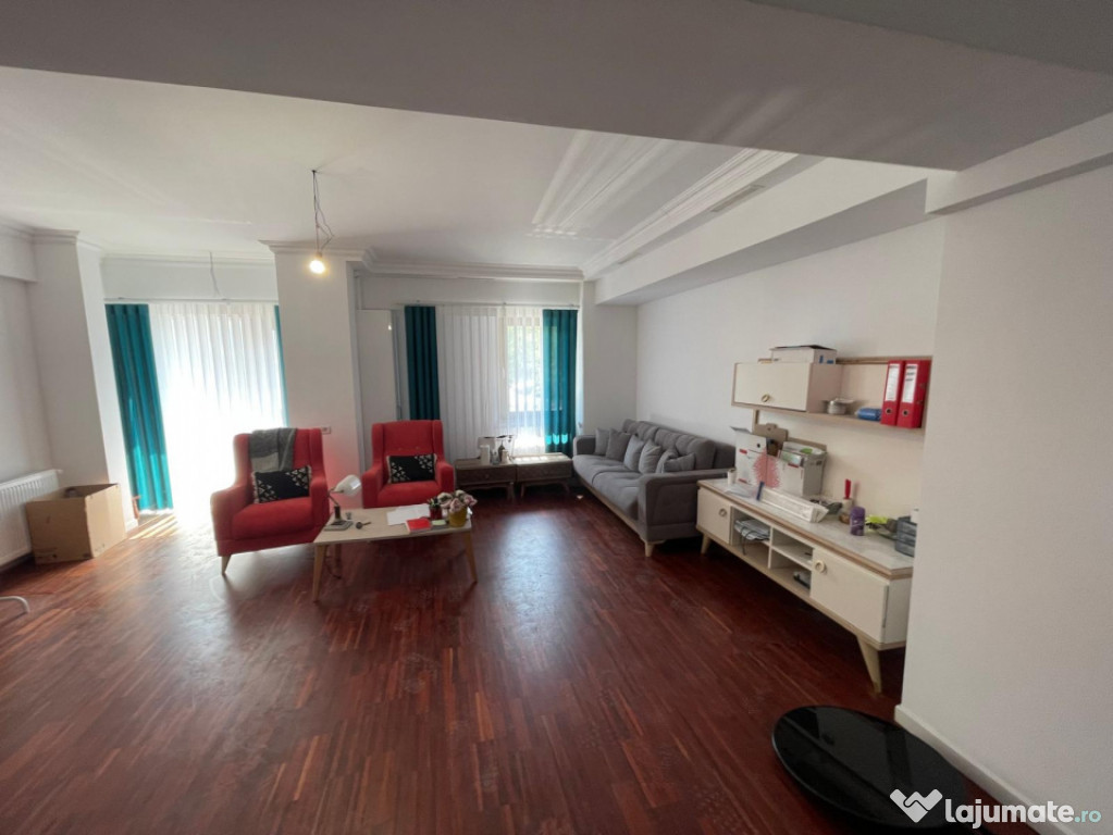Apartament 2 camere zona City Park Mall bloc nou