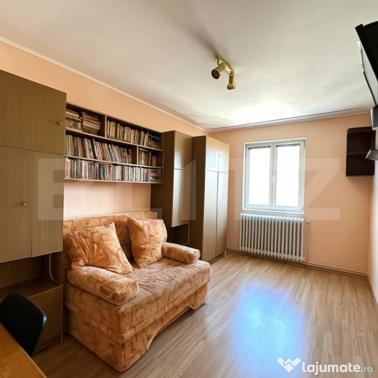 Apartament de vânzare cu 3 camere, 59 mp, - cartier Micro,
