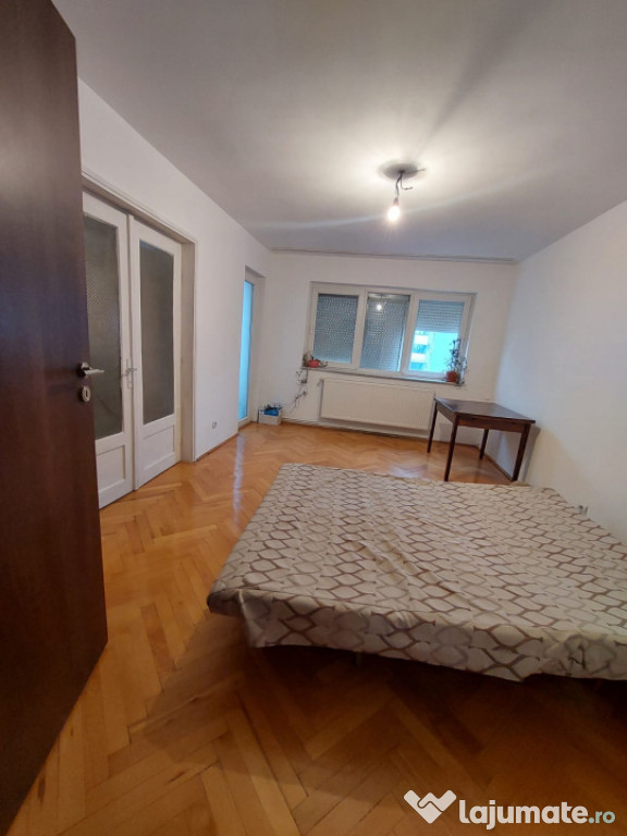 Apartament 3 camere decomandat, 65mp, vizavi de Spitalul Nr
