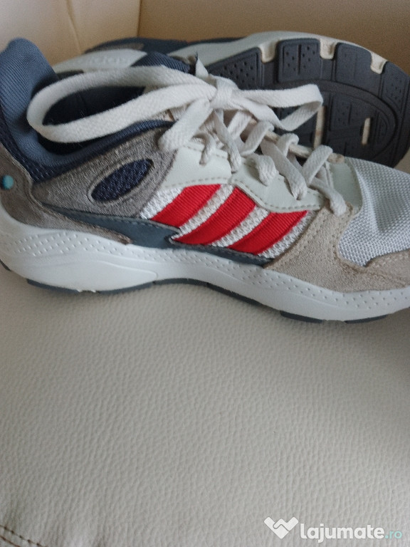 Adidași mărimea 35