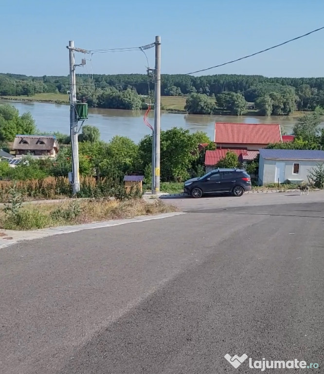 Teren Delta intravilan