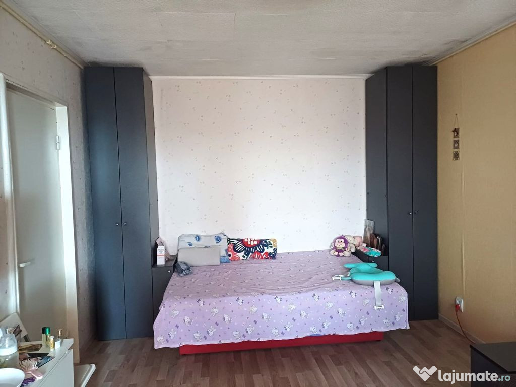 De Vanzare Apartament 2 Camere Ozana