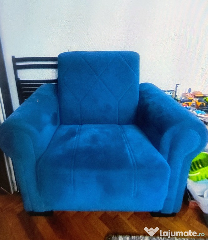Vand două fotolii cu lada depozitare
