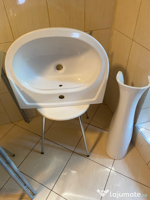 Lavoar baie cu picior