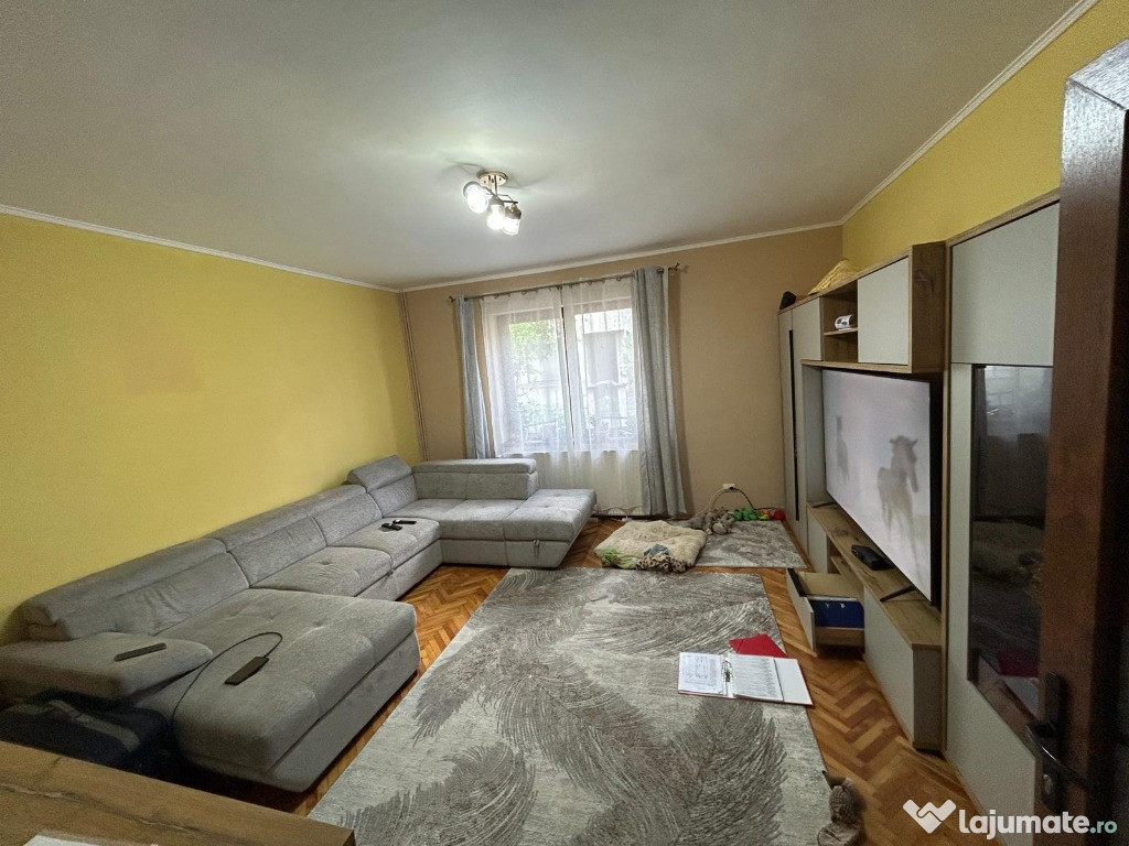 Casă P+1+subsol+pod+anexa + teren și curte retrasă în zona 14 Mai