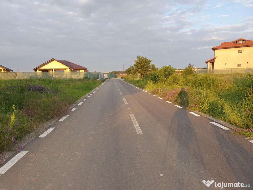 Vand lot teren Balotesti,langa case noi-50 m de asfalt