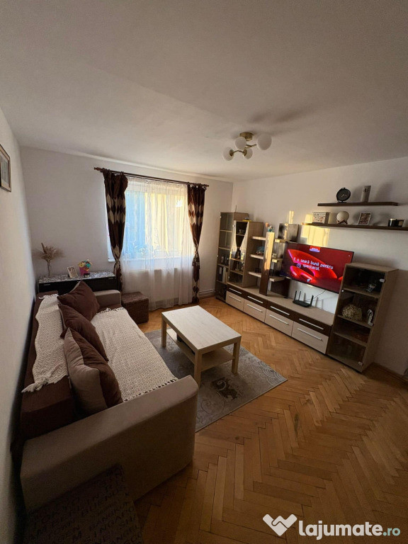 Apartament 2 camere zona Florilor
