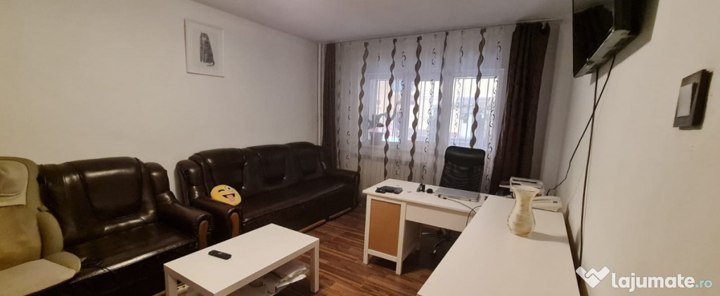 Apartament trei camere decomandat - Militari