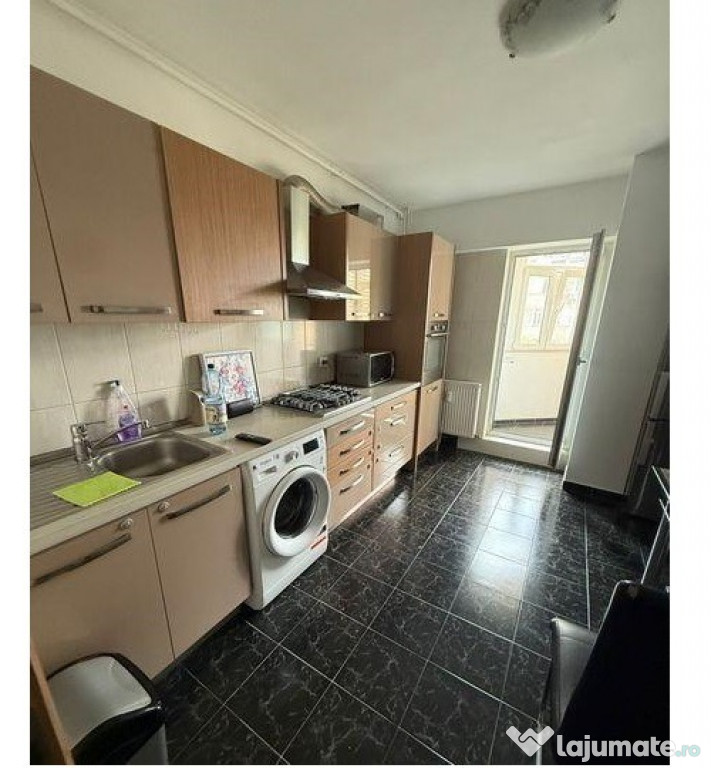 Apartament 3 camere parcul Tineretului