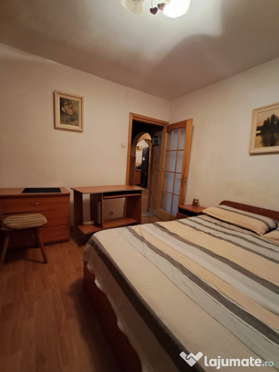 3 camere,decomandat,zona Metalurgie,etaj 2,in spate la Iulius