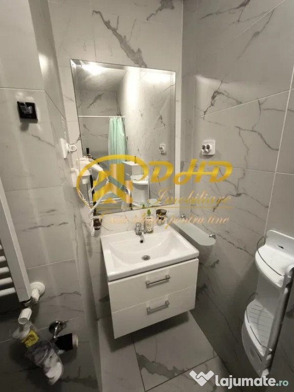 Apartament cu 3 camere situat în zona Lazăr