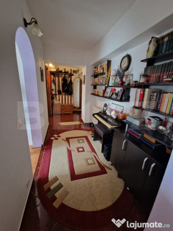 Apartament cu 3 camere, 64 mp, decomandat, zona Obcini