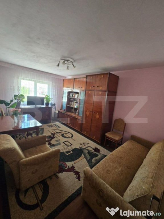 Apartament de vanzare, cu 3 camere ecomandate, zona Zimbru